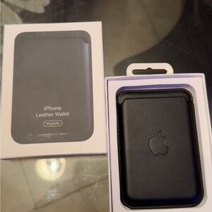 Apple Leather MagSafe Wallet - Black